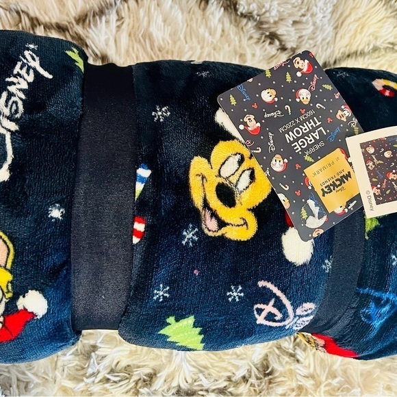 Disney Other - disney Primark Mickey and Friends large throw